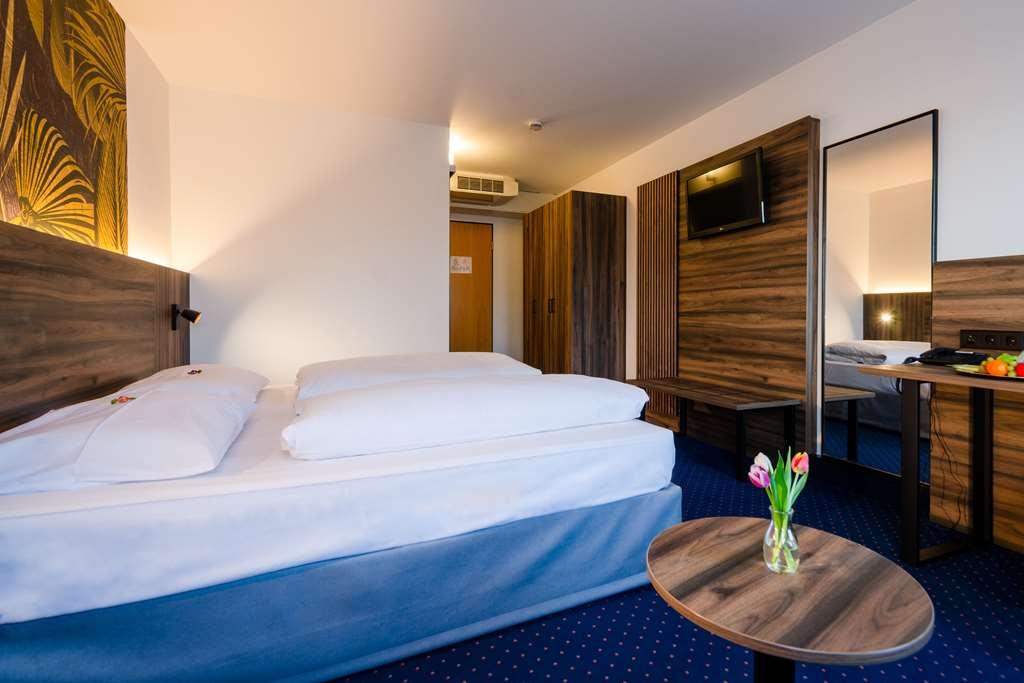 City Hotel Fortuna Reutlingen Szoba fotó